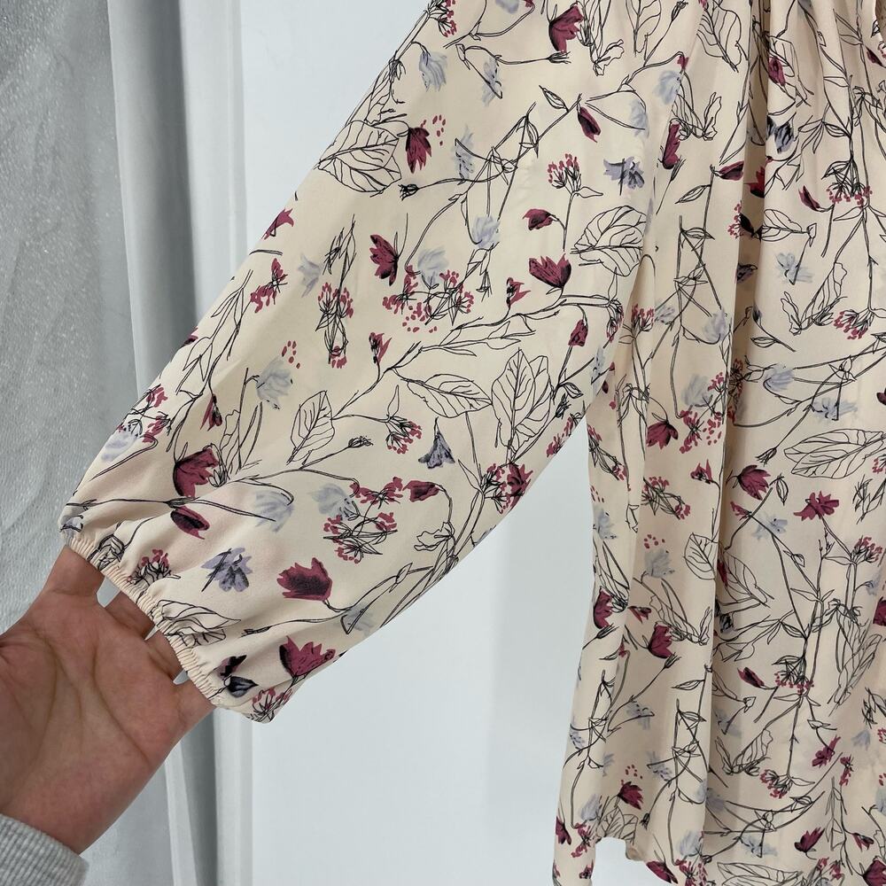 Lila Rose Long Sleeve Split Neck Floral Top Size 2X - Picture 4 of 7